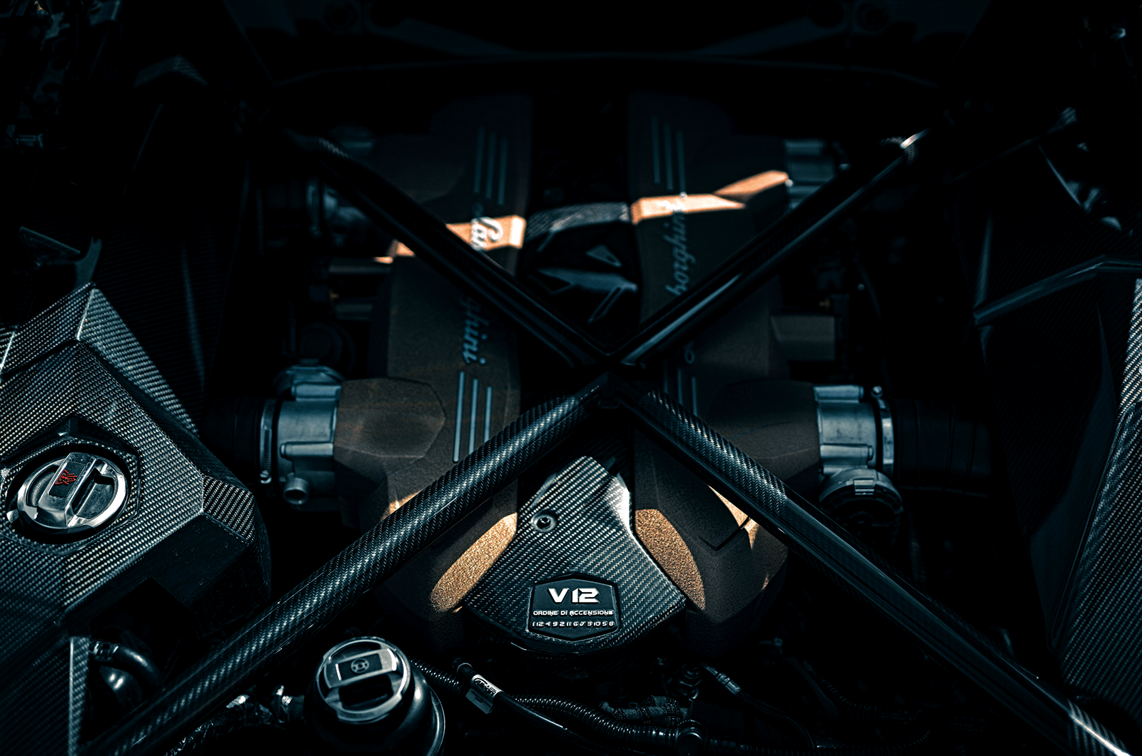 Classic & Sports Car – Lamborghini Espada S3 vs Aventador Ultimae: the Bull’s last fight