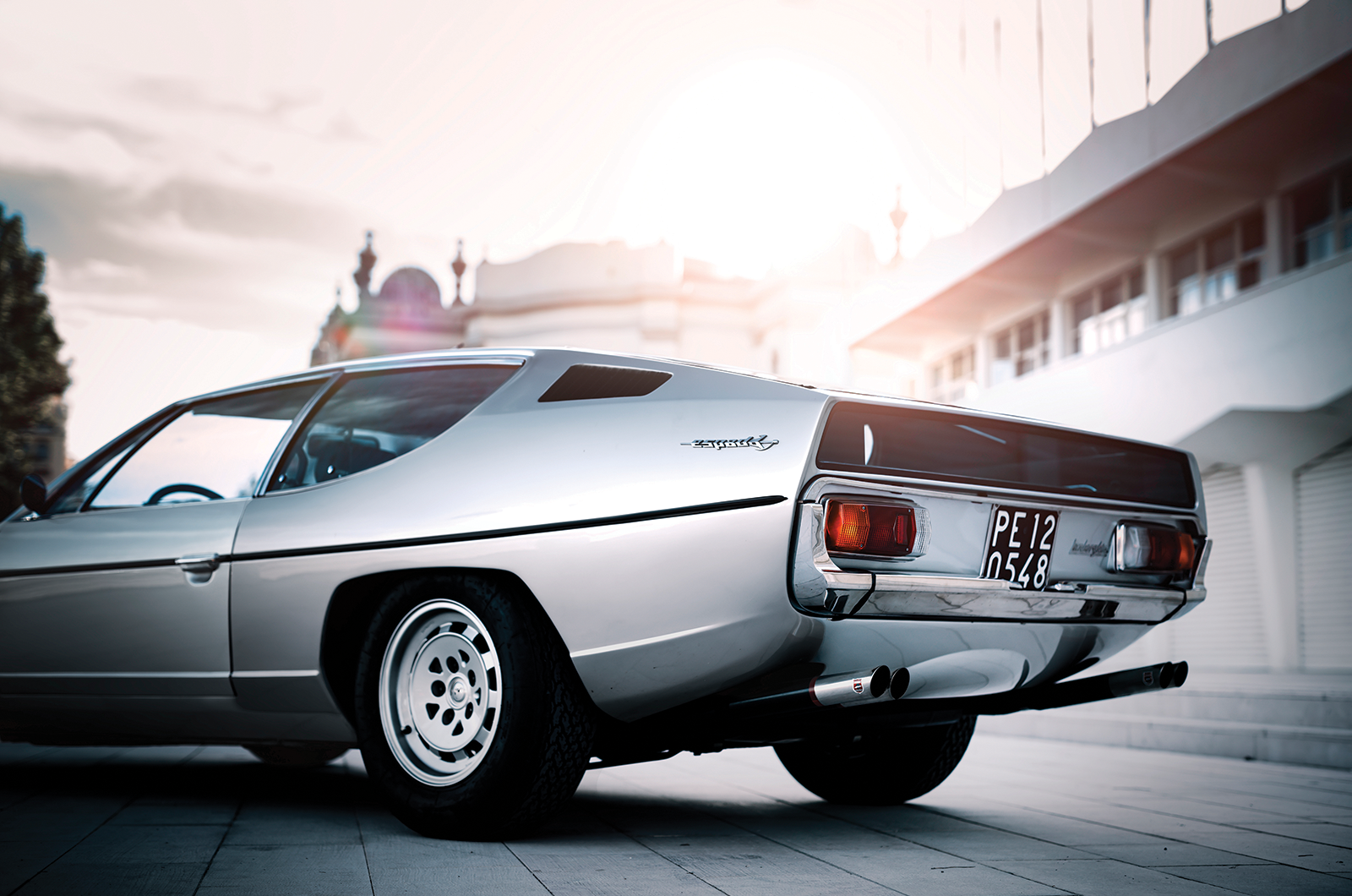 Classic & Sports Car – Lamborghini Espada S3 vs Aventador Ultimae: the Bull’s last fight