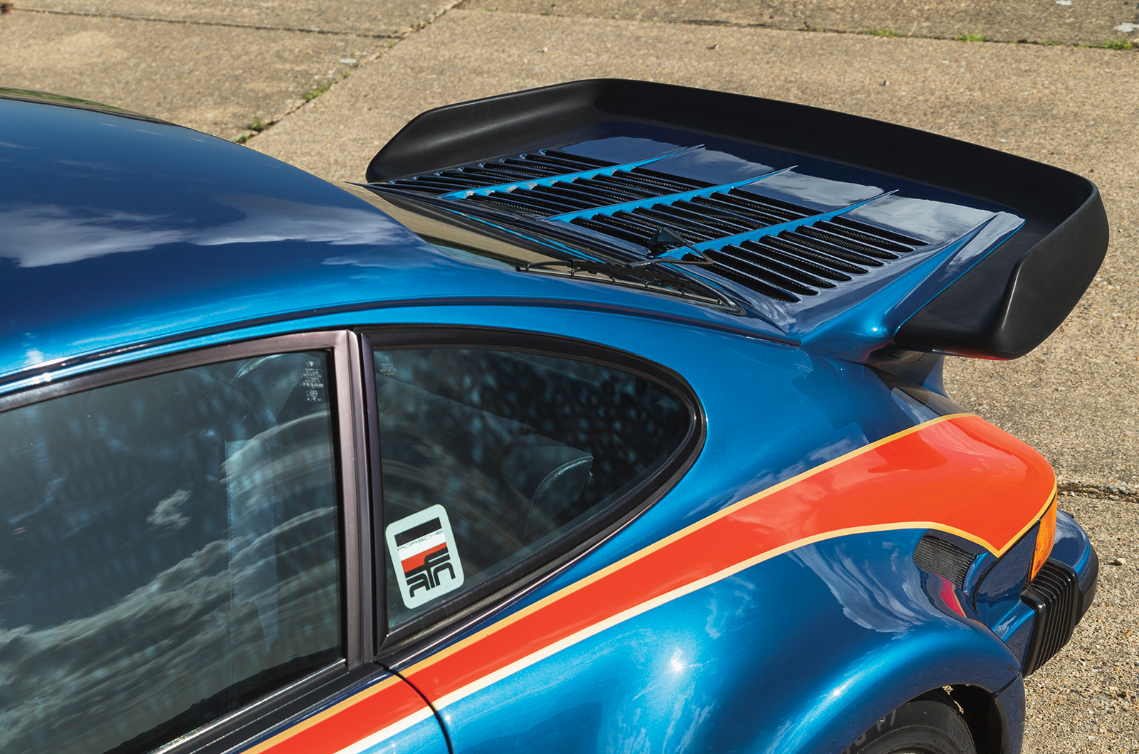 Classic & Sports Car – Porsche 911 Carrera 2.7 MFI by Kremer: street-legal racer