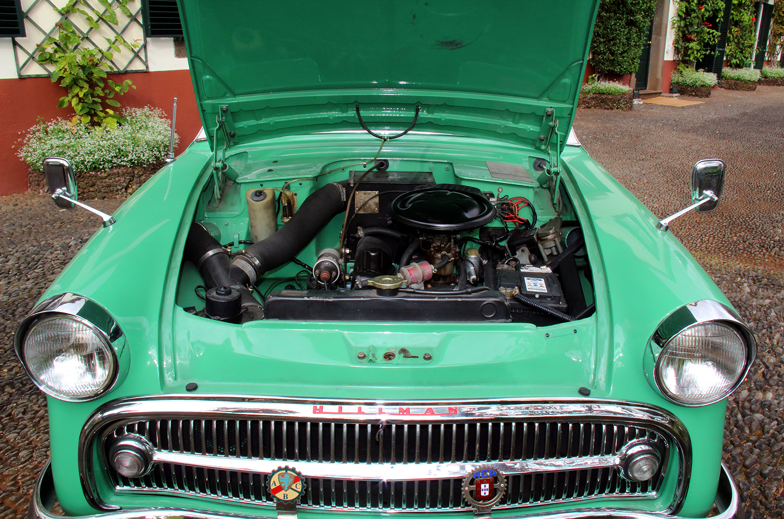 Classic & Sports Car – Discover the old-world charm of Madeira’s classic car scene