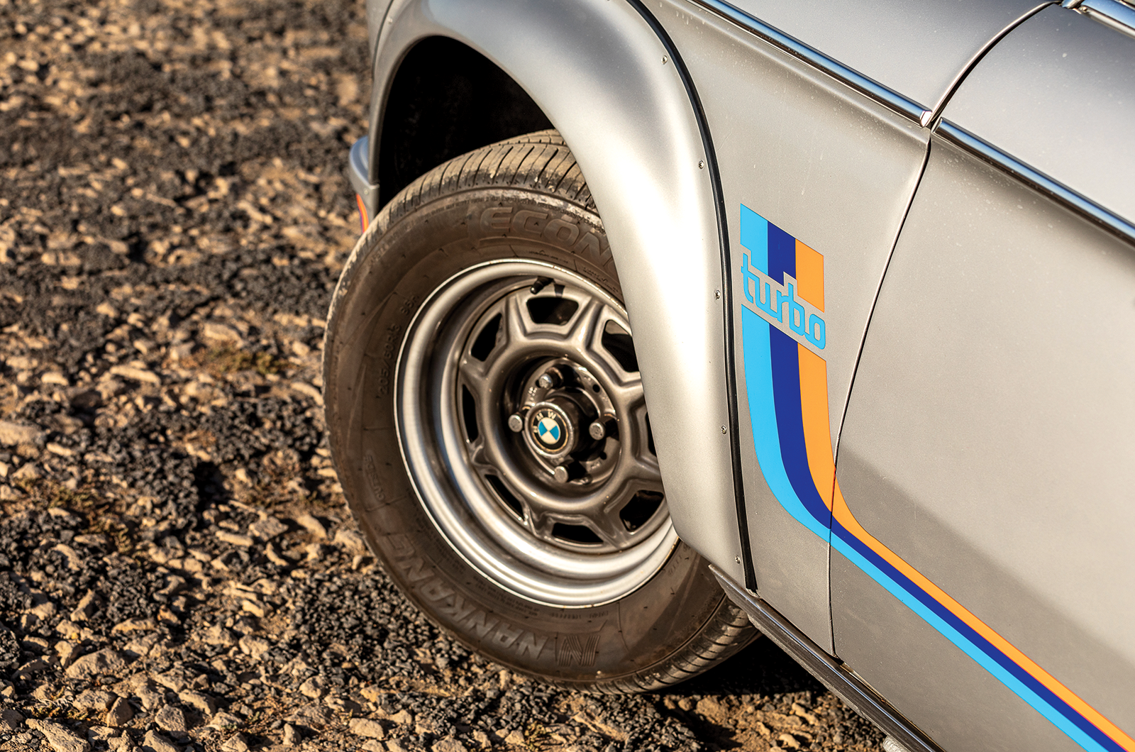 Classic & Sports Car – BMW 2002 turbo: induction ceremony