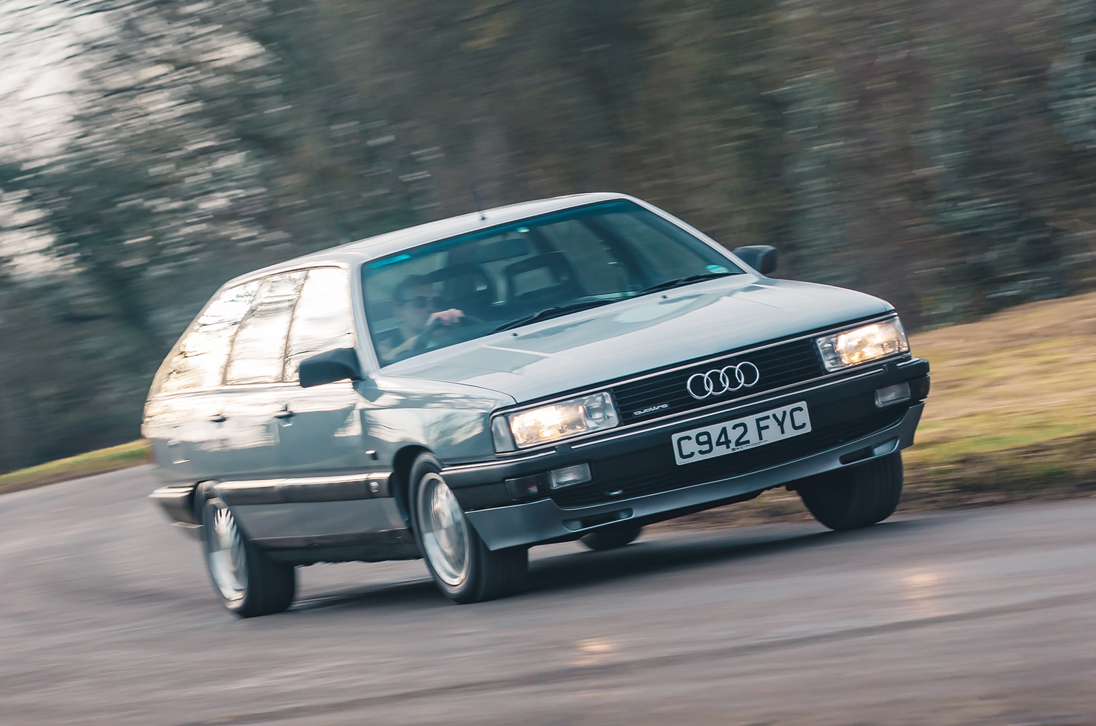 Classic & Sports Car – Audi 200 Avant quattro vs Volvo 850 T-5R: race-bred estates