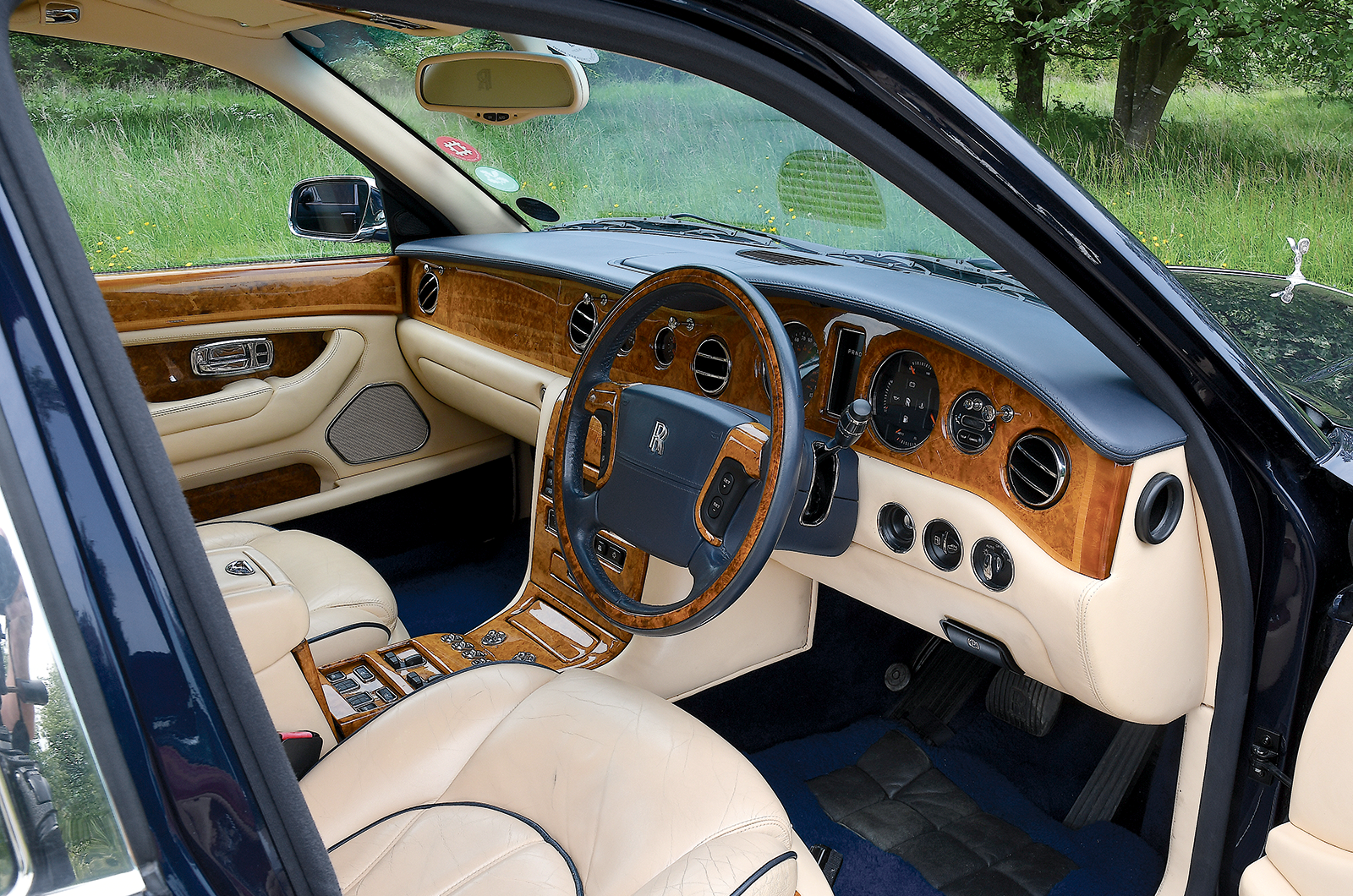 Classic & Sports Car – How Rolls-Royce and Bentley built one car with three engines