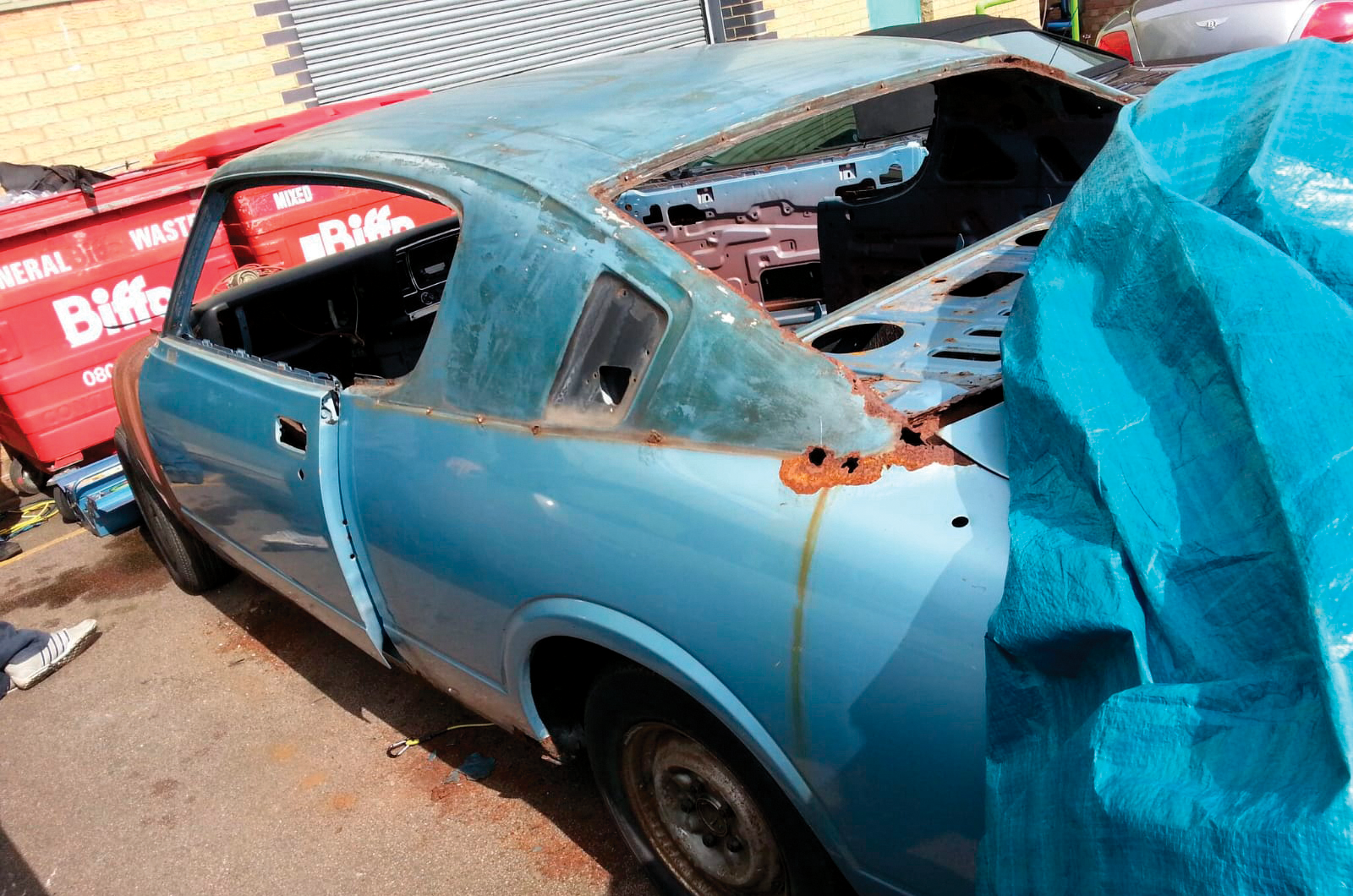 Classic & Sports Car – Toyota Crown: foreign affairs