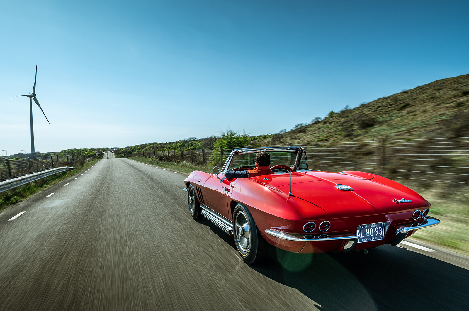 Classic & Sports Car – Chevrolet Corvette C2 Sting Ray: American beauty