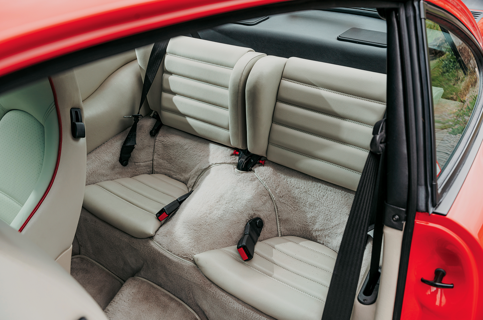 Classic & Sports Car – Ferrari Mondial vs Porsche 911 vs Alpine GTA vs Lotus Excel: 2+2 equals phwoar