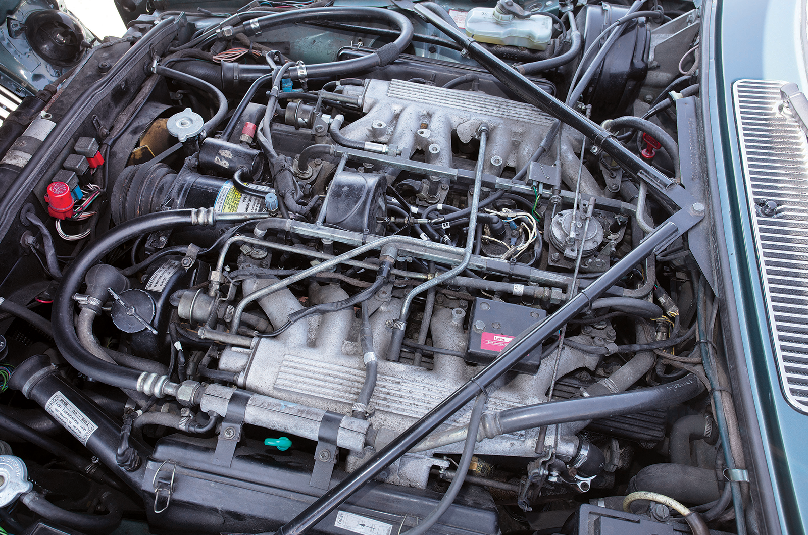 Classic & Sports Car – Buyer’s guide: Jaguar XJ6/XJ12