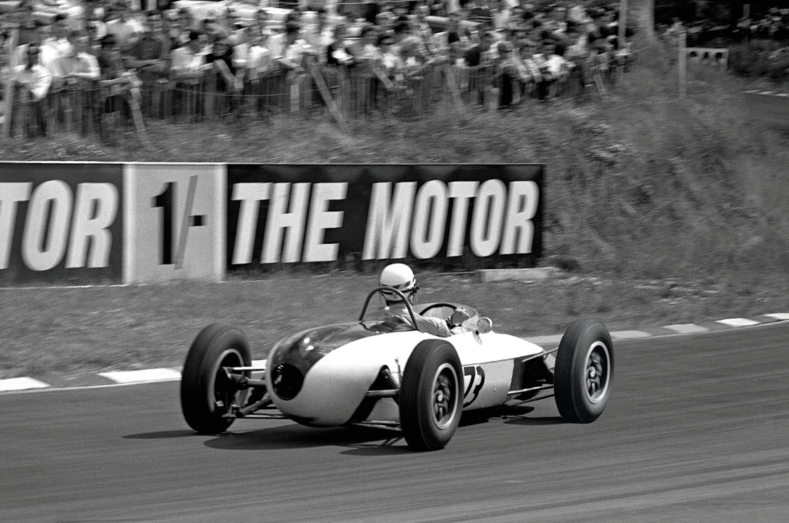 Classic & Sports Car – Mike Parkes: Ferrari’s golden boy