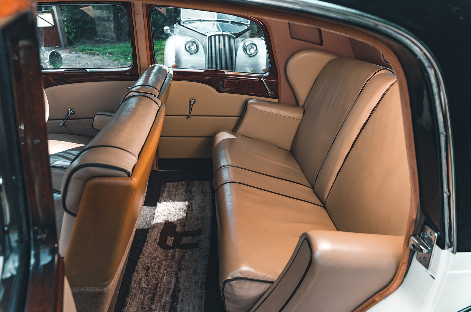 Classic & Sports Car – Austin Sheerline vs Vanden Plas Princess: the Longbridge Daimlers