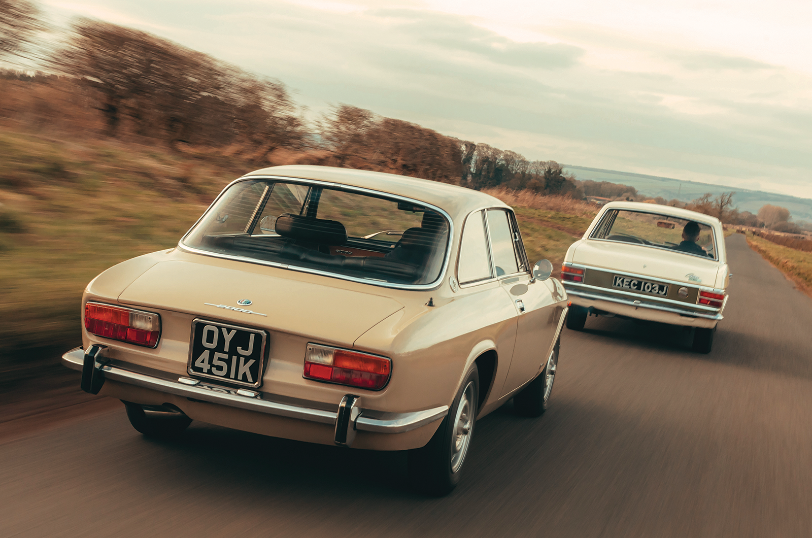 Classic & Sports Car – Ford Cortina II Lotus vs Alfa Romeo 2000 GTV: twin-cam tearaways