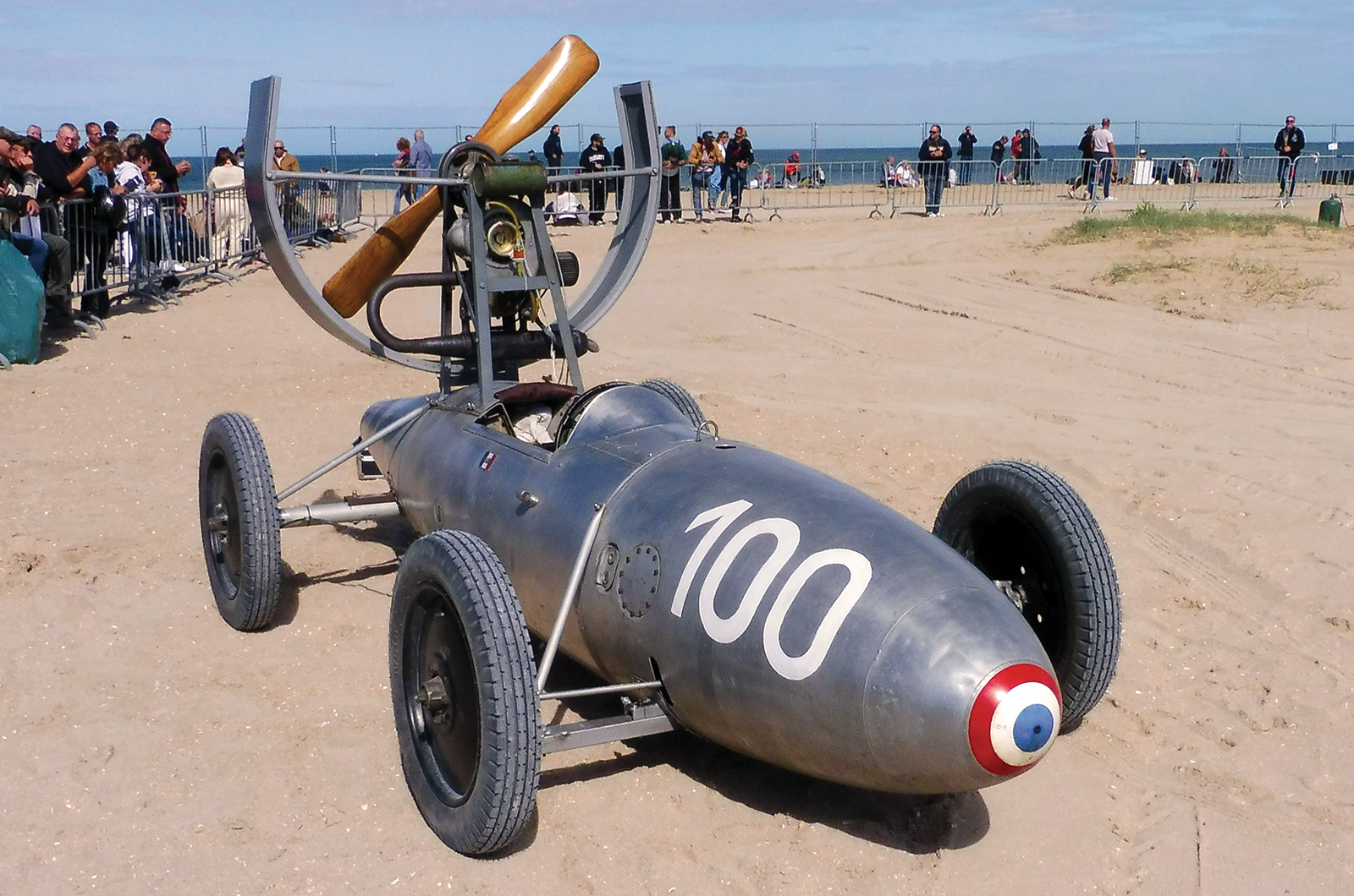 Classic & Sports Car – Normandy Beach Race: sun, sea, sand and speed
