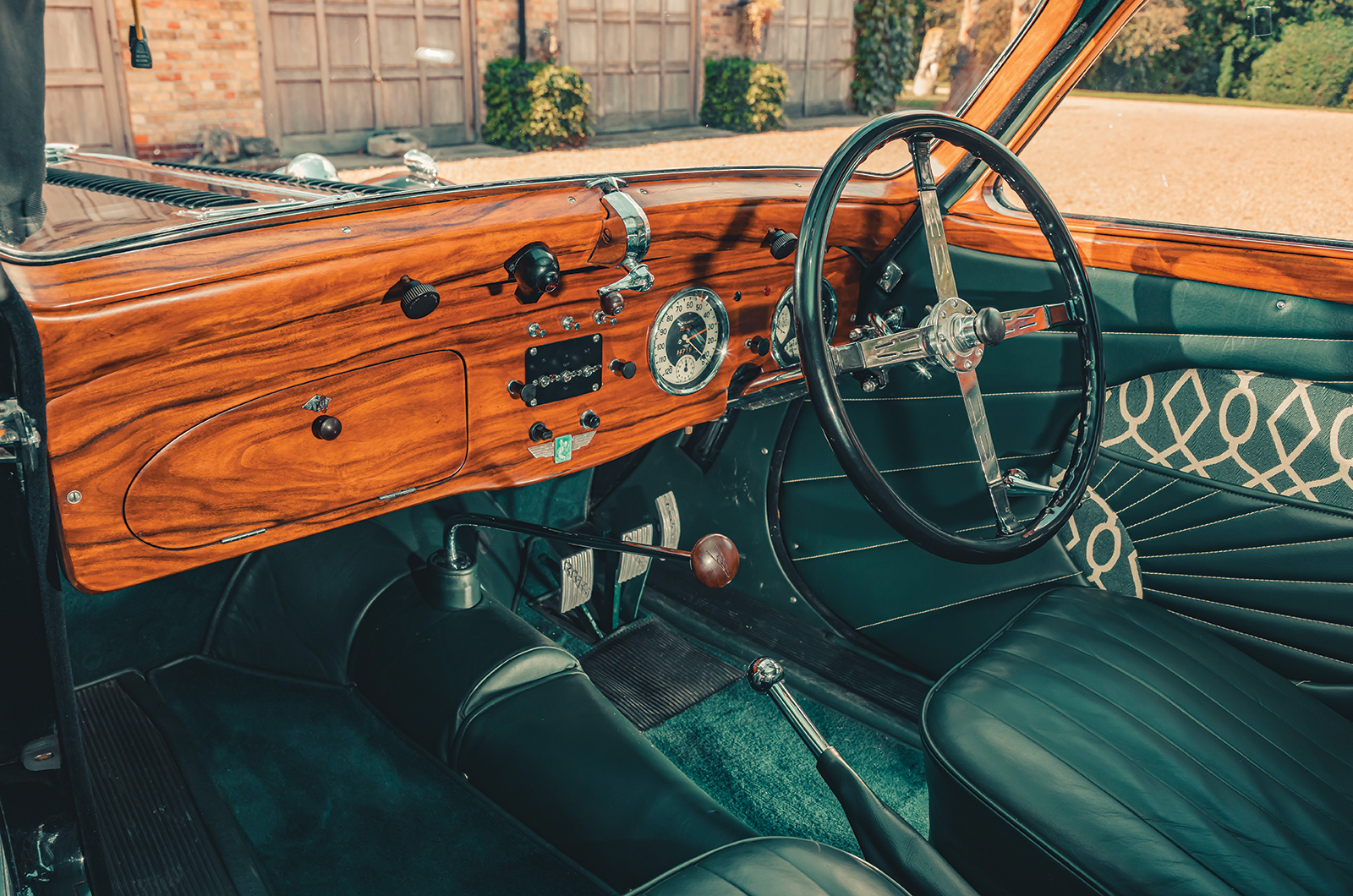 Classic & Sports Car – Atalanta V12: better by the dozen