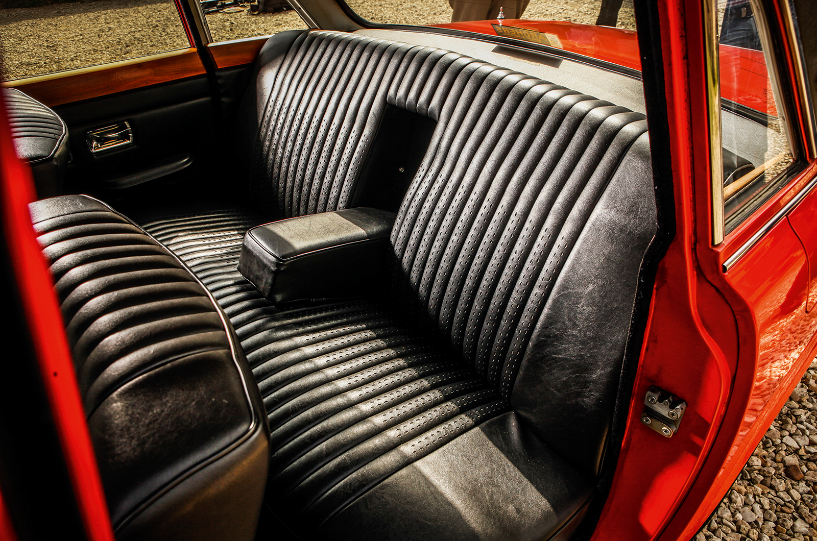 Classic & Sports Car – Triumph 2500PI vs Citroën DS23 vs Lancia 2000IE: fuel for thought