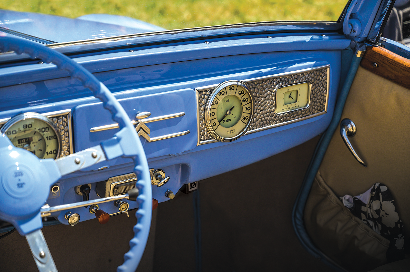 Classic & Sports Car – Citroën Traction Avant: Renard et Bec’s rare reinvention