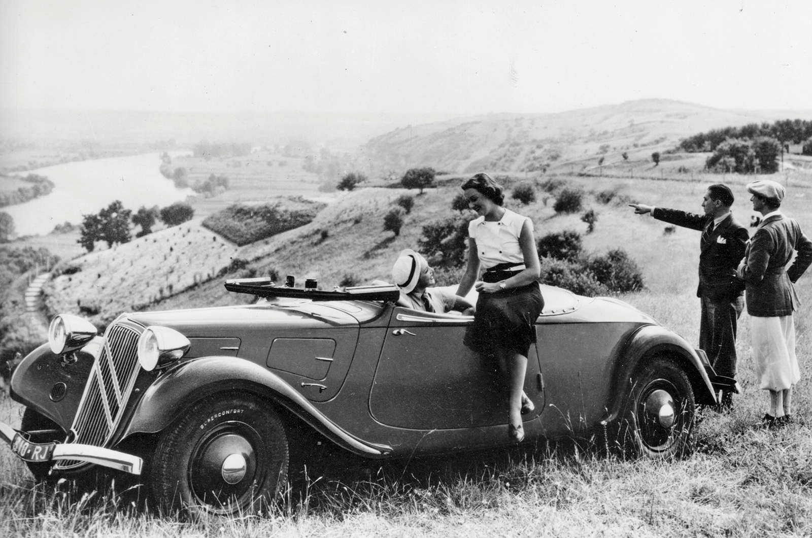 Classic & Sports Car – Citroën Traction Avant: Renard et Bec’s rare reinvention