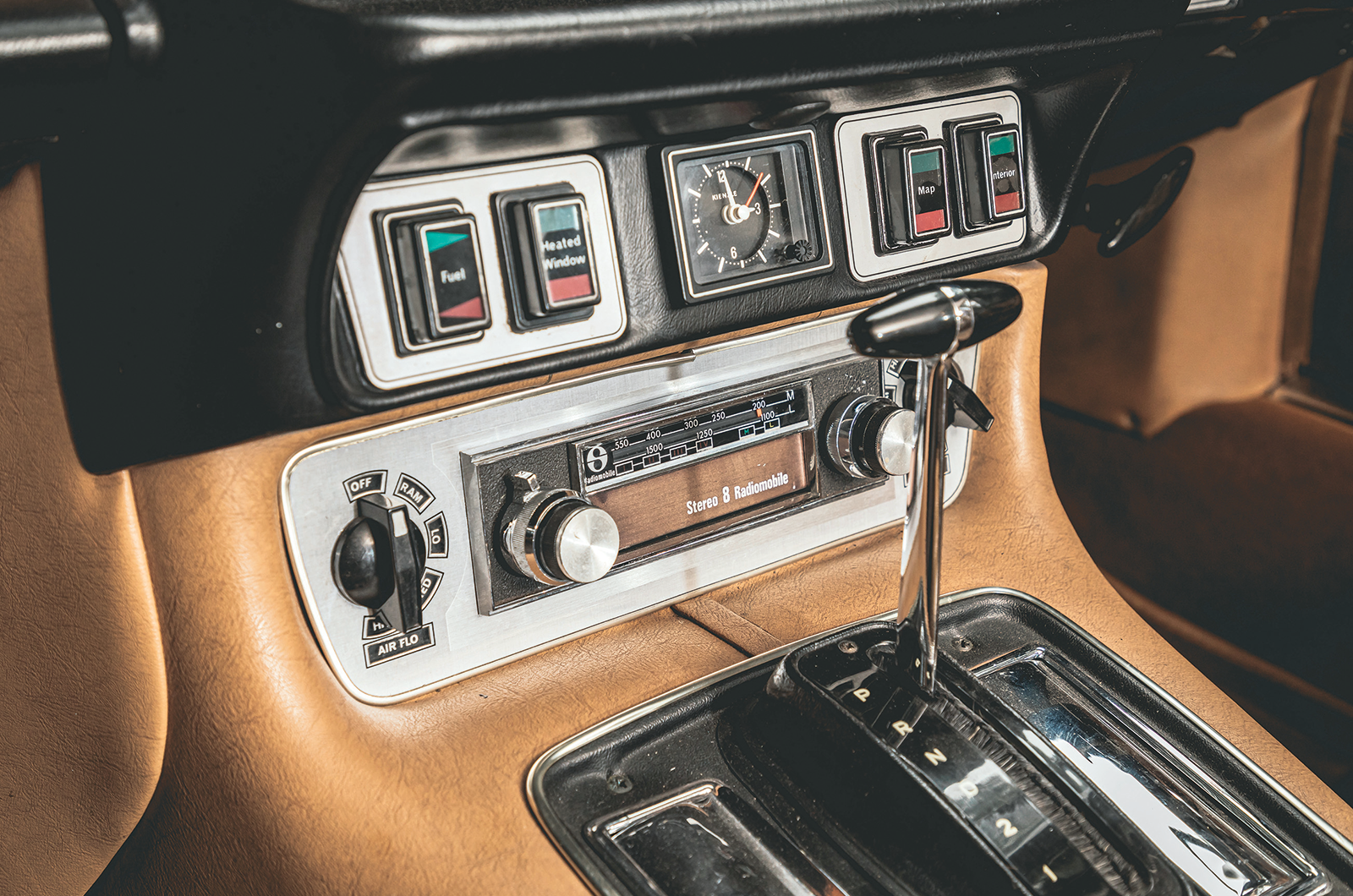 Classic & Sports Car – Daimler Sovereign vs Peugeot 604: cross-Channel showdown