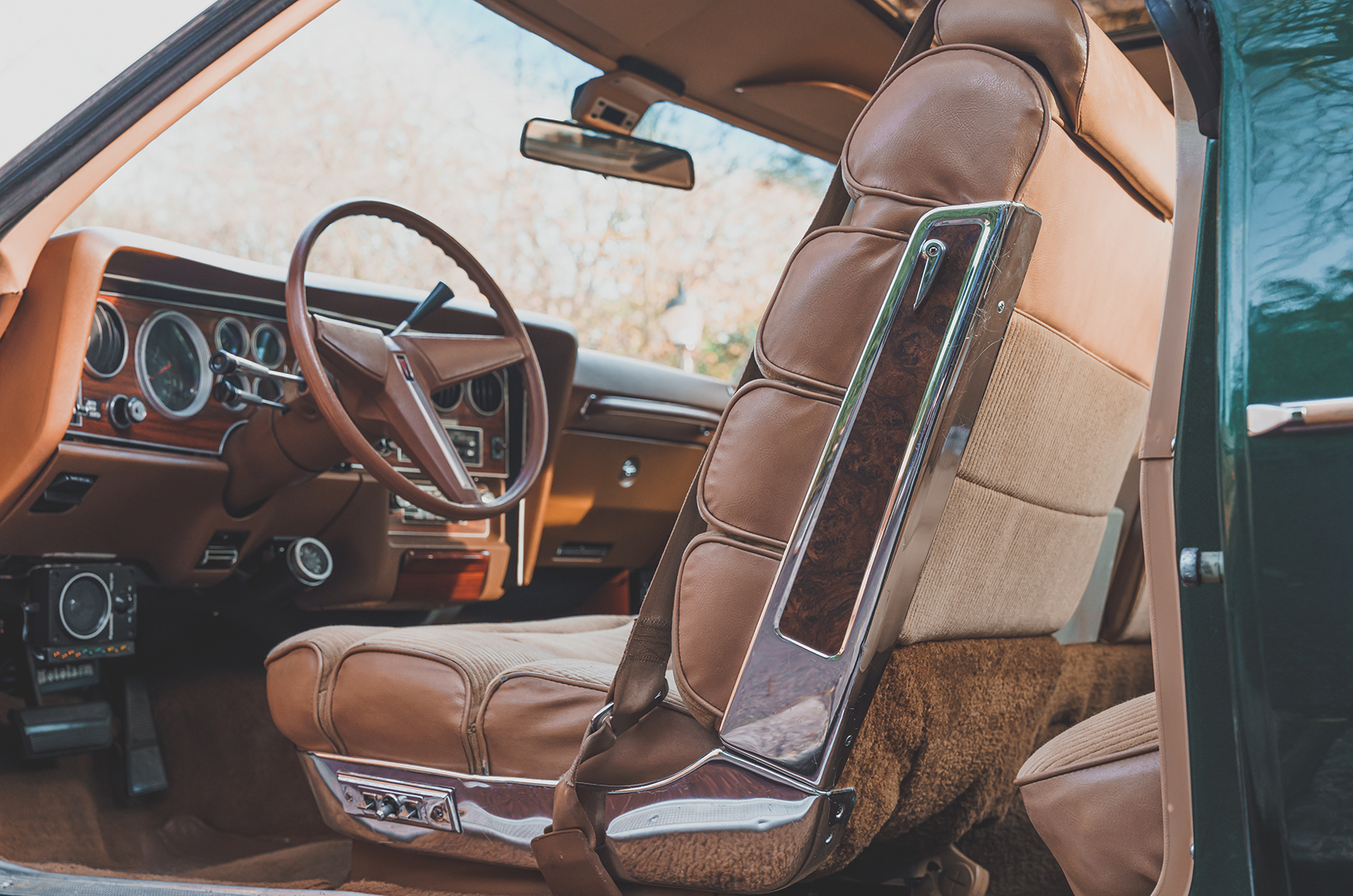 Classic & Sports Car – Pontiac Grand Prix: excess all areas