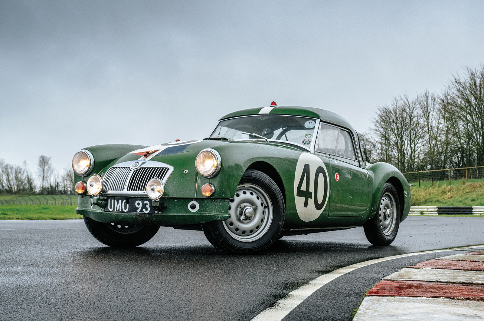 Classic & Sports Car – MGA Twin Cam: on track in an ex-works racer