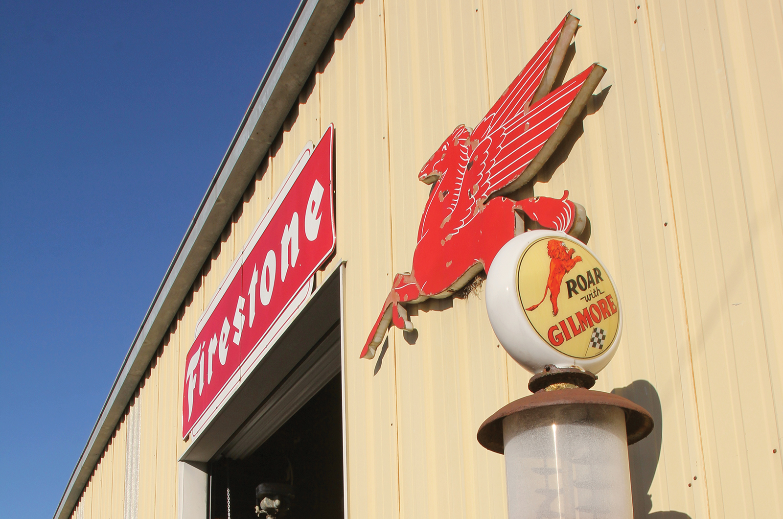 Classic & Sports Car – The specialist: Alan Mest Antique Automobile