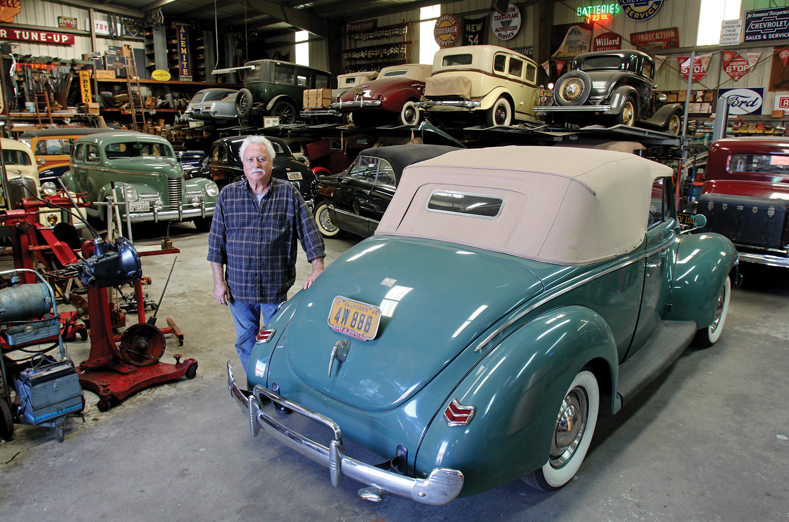 Classic & Sports Car – The specialist: Alan Mest Antique Automobile