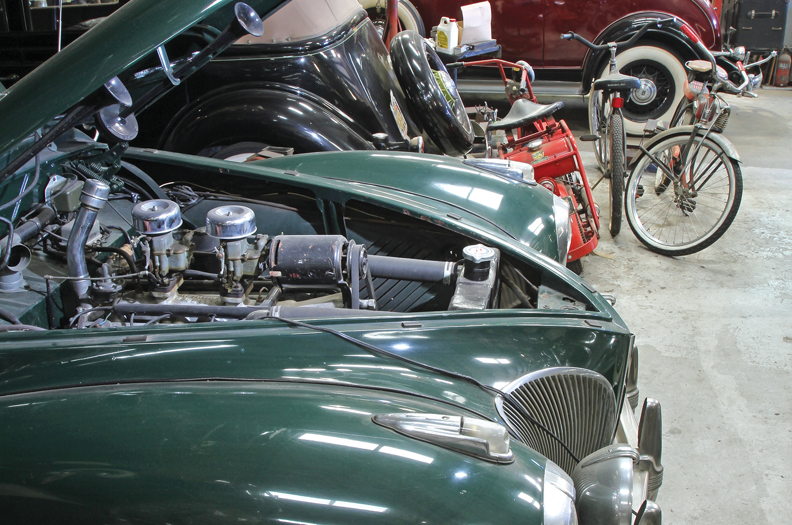 Classic & Sports Car – The specialist: Alan Mest Antique Automobile