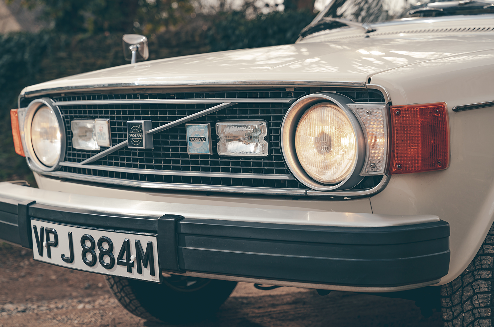 Classic & Sports Car – Volvo 144E: return of the Saint