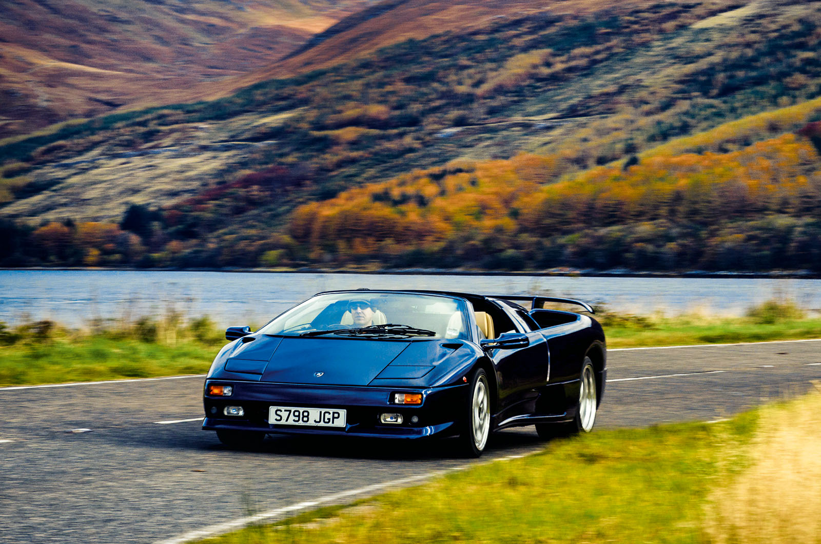 Classic & Sports Car – Lamborghini Diablo VT Roadster: Monarch of the Glen