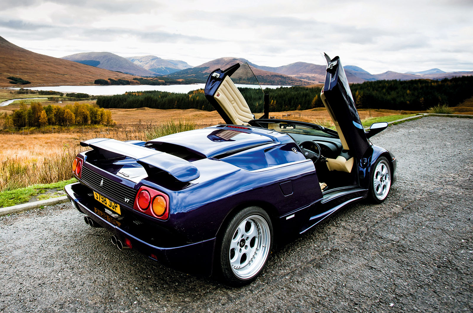 Classic & Sports Car – Lamborghini Diablo VT Roadster: Monarch of the Glen
