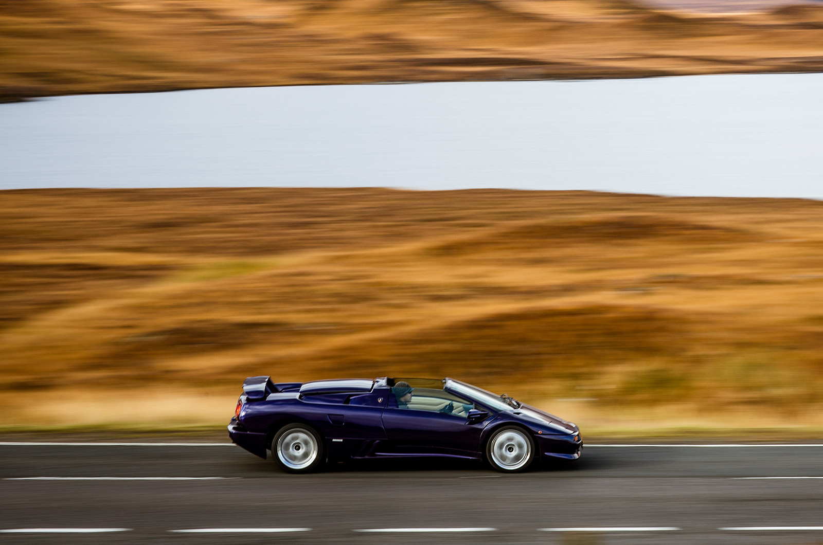 Classic & Sports Car – Lamborghini Diablo VT Roadster: Monarch of the Glen