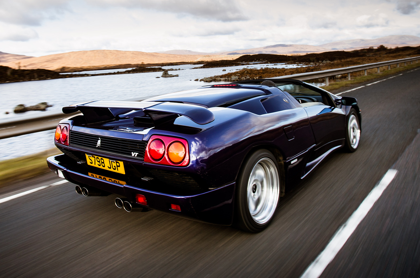 Classic & Sports Car – Lamborghini Diablo VT Roadster: Monarch of the Glen