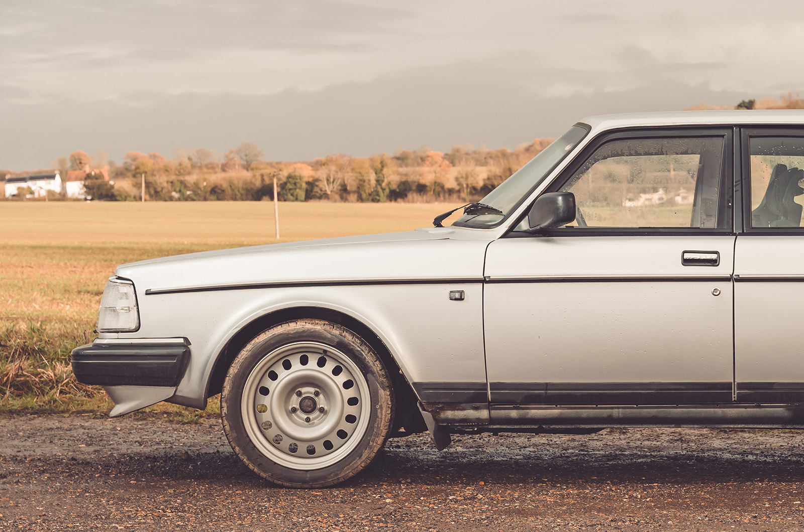 Classic & Sports Car – Volvo 242 GT: the flying brick