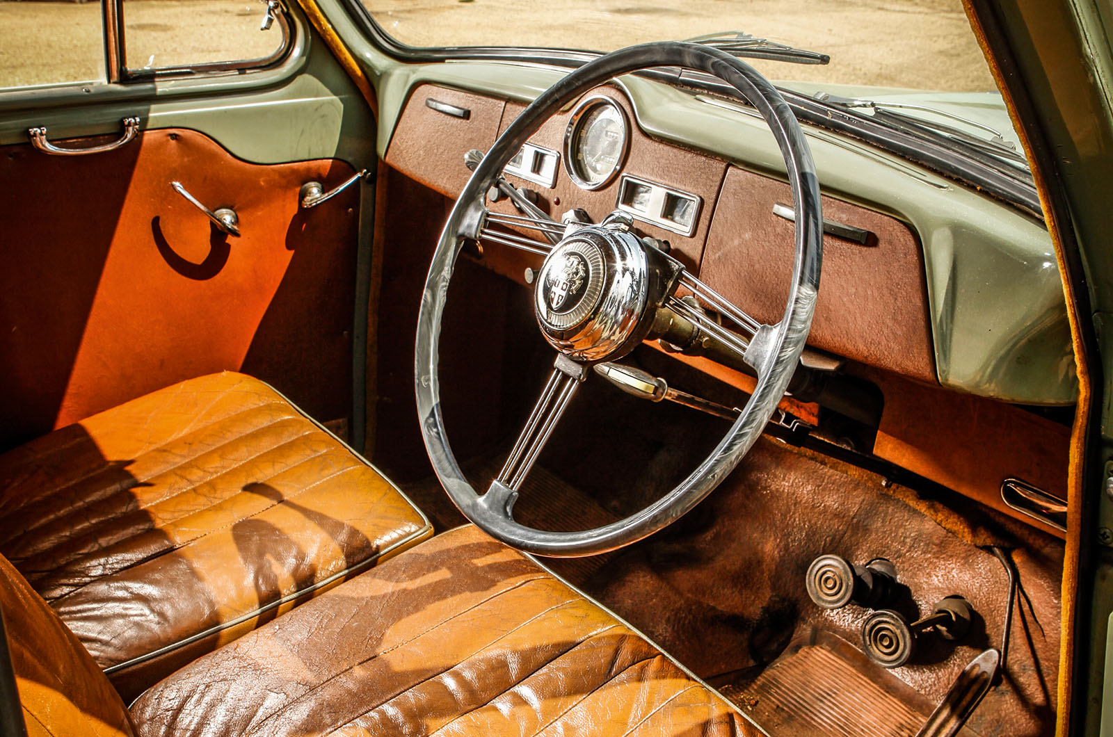 Classic & Sports Car – Morris Oxford vs Hillman Minx vs Austin Somerset: post-war Brits