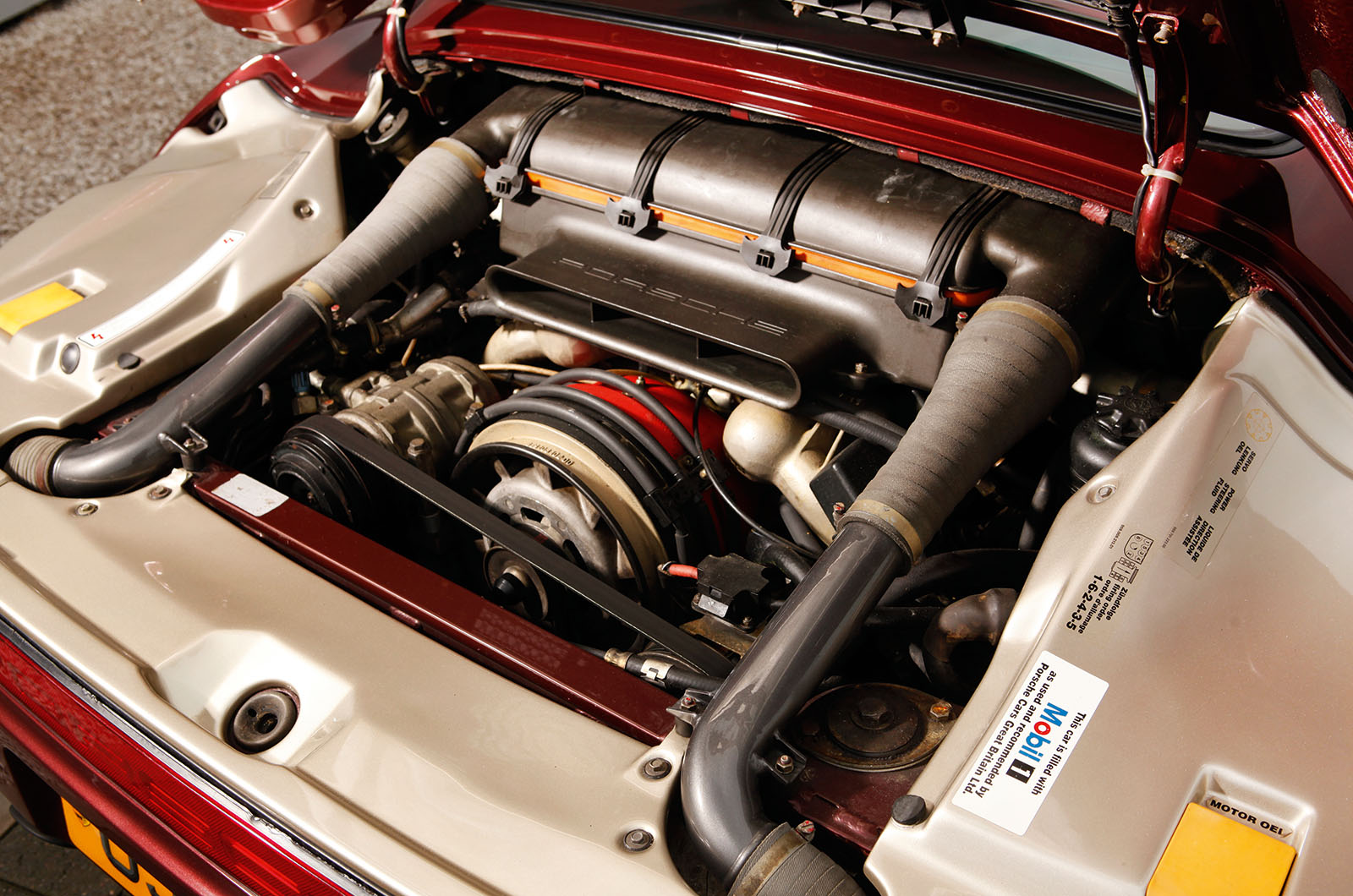 Classic & Sports Car – Porsche 911 Carrera RS 2.7 vs 930 turbo vs 959: extreme sports