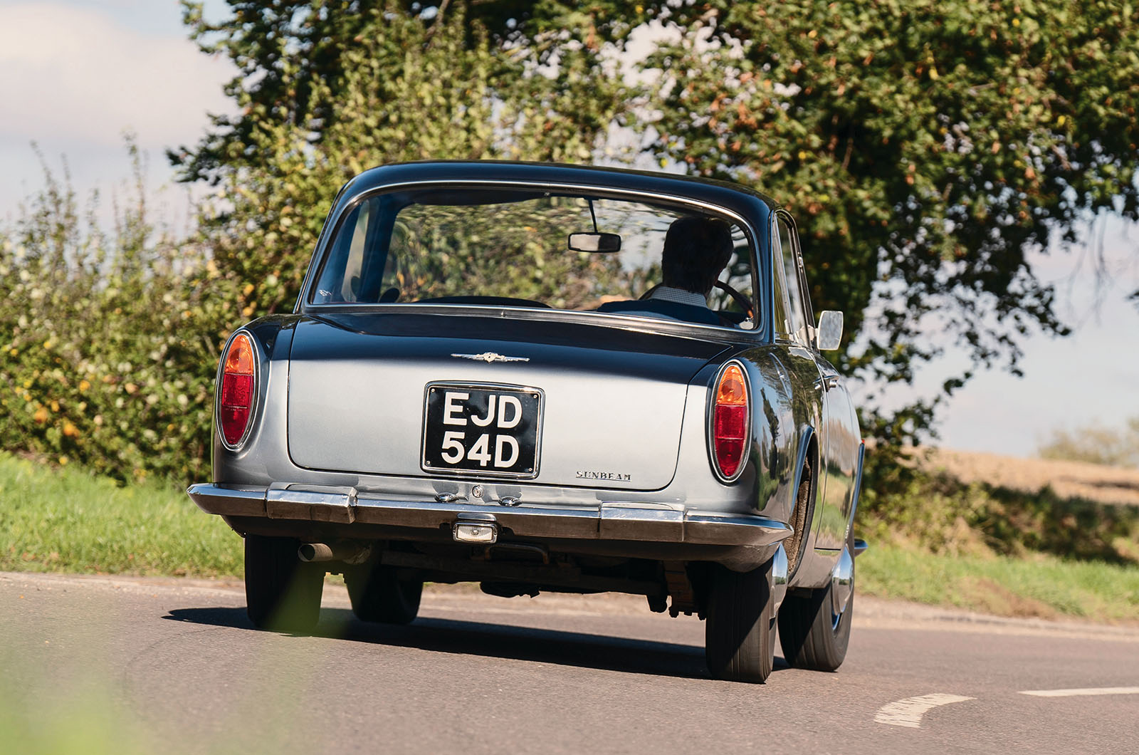 Classic & Sports Car – Triumph Italia 2000 vs Sunbeam Venezia: Latin lessons