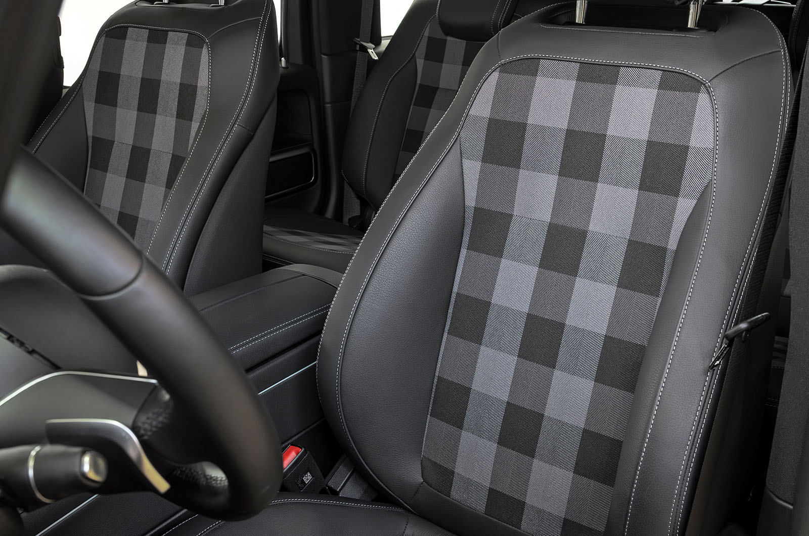 Classic & Sports Car – The new Mercedes-Benz G-Class is an ’80s-inspired off-roader