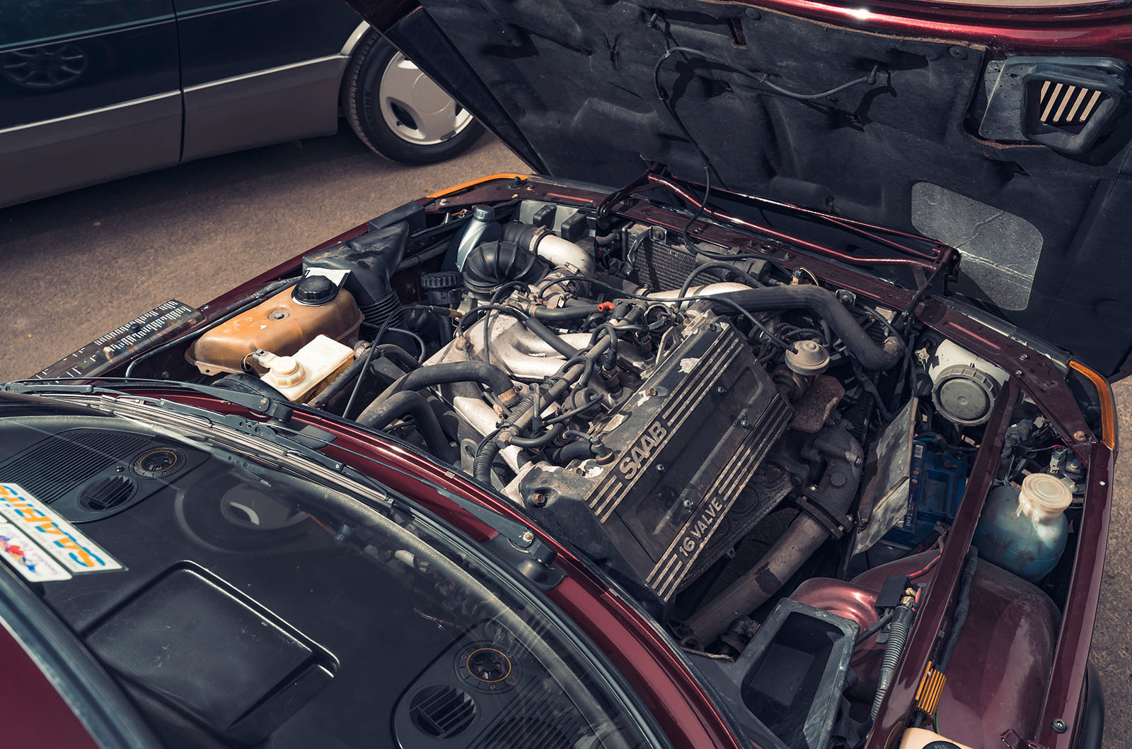 Classic & Sports Car – Saab 900s: safe as houses