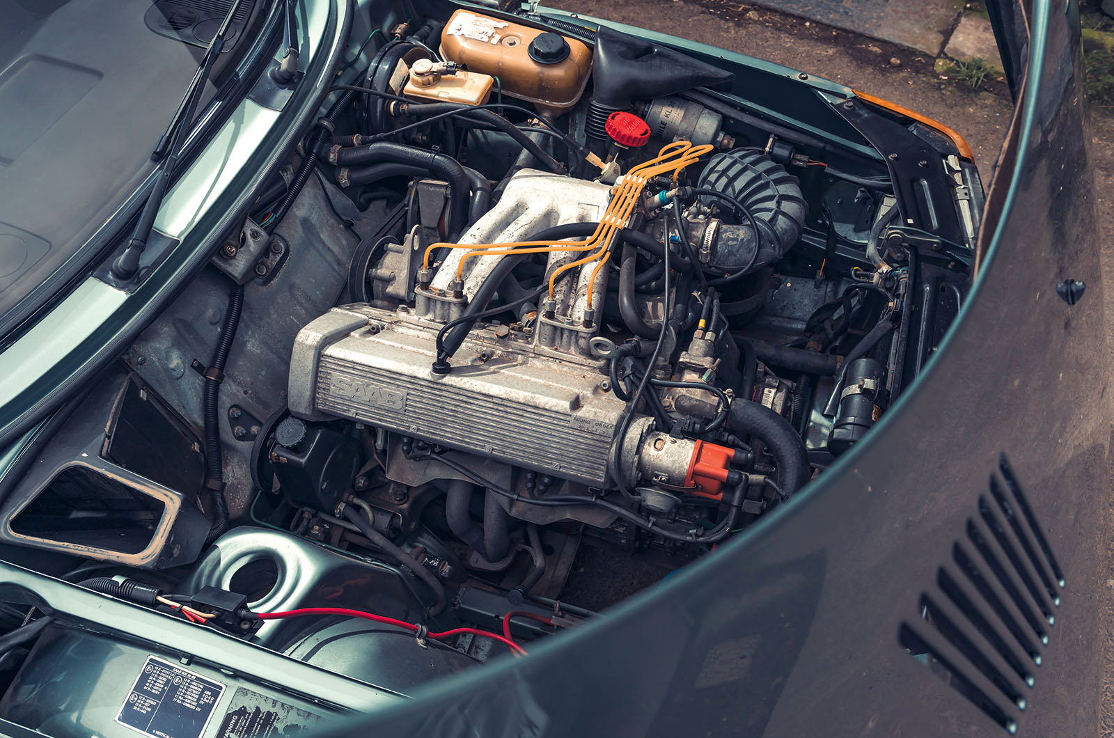 Classic & Sports Car – Saab 900s: safe as houses