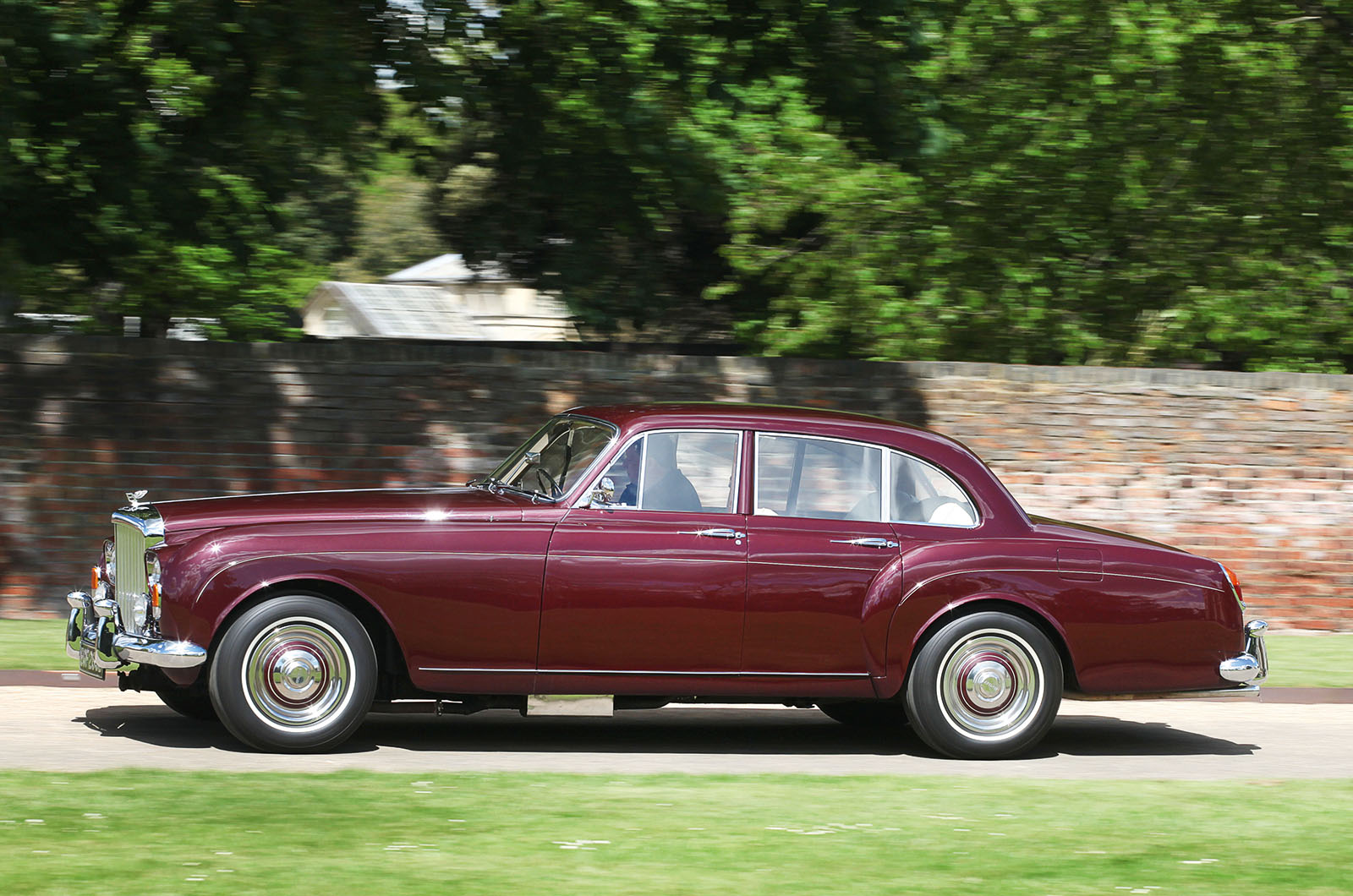 Classic & Sports Car – Bentley Continentals: style, speed and luxury