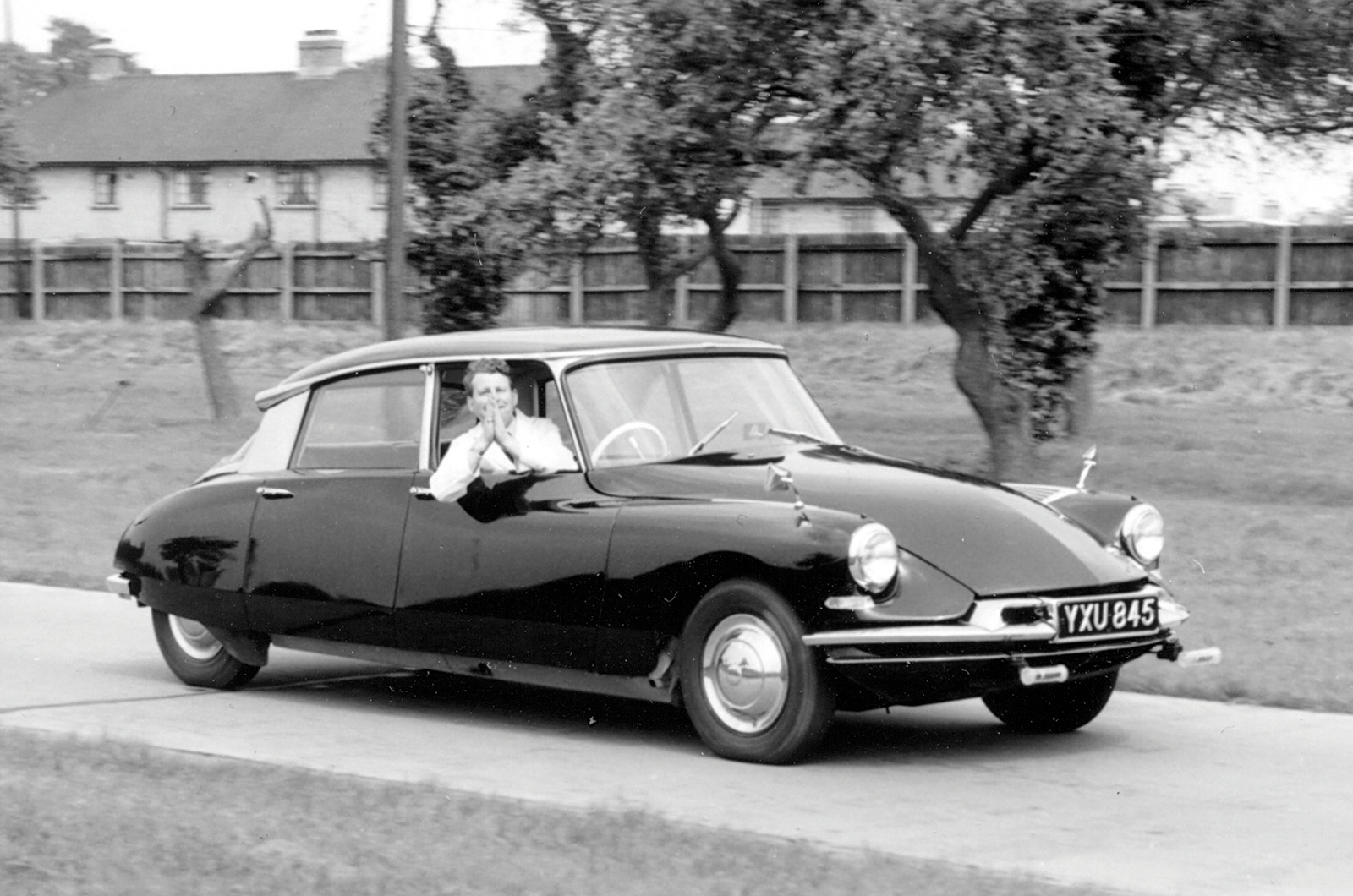 Classic & Sports Car – Self-driving Citroën DS: Britain’s 1960s pioneer
