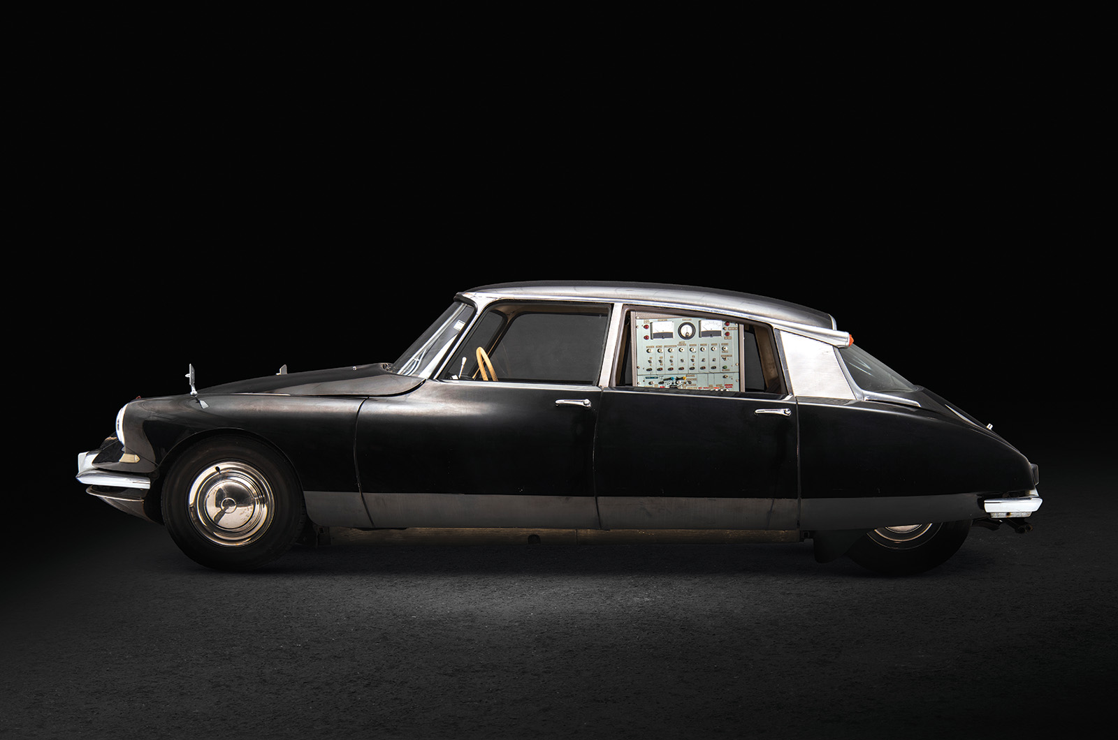 Classic & Sports Car – Self-driving Citroën DS: Britain’s 1960s pioneer