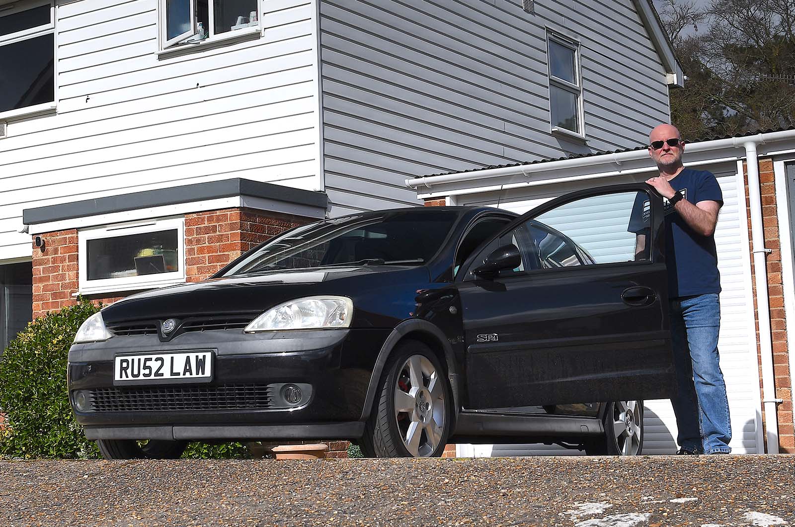 Classic & Sports Car – Also in my garage: De Lorean DMC-12 memorabilia