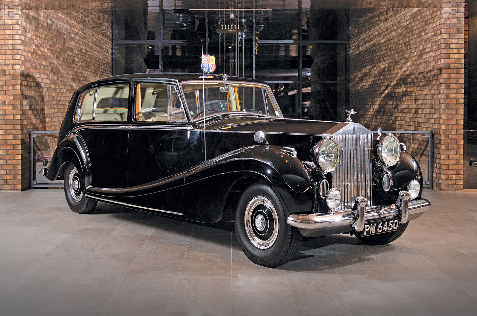 Classic & Sports Car – Rolls-Royce Phantom: 100 years at the top