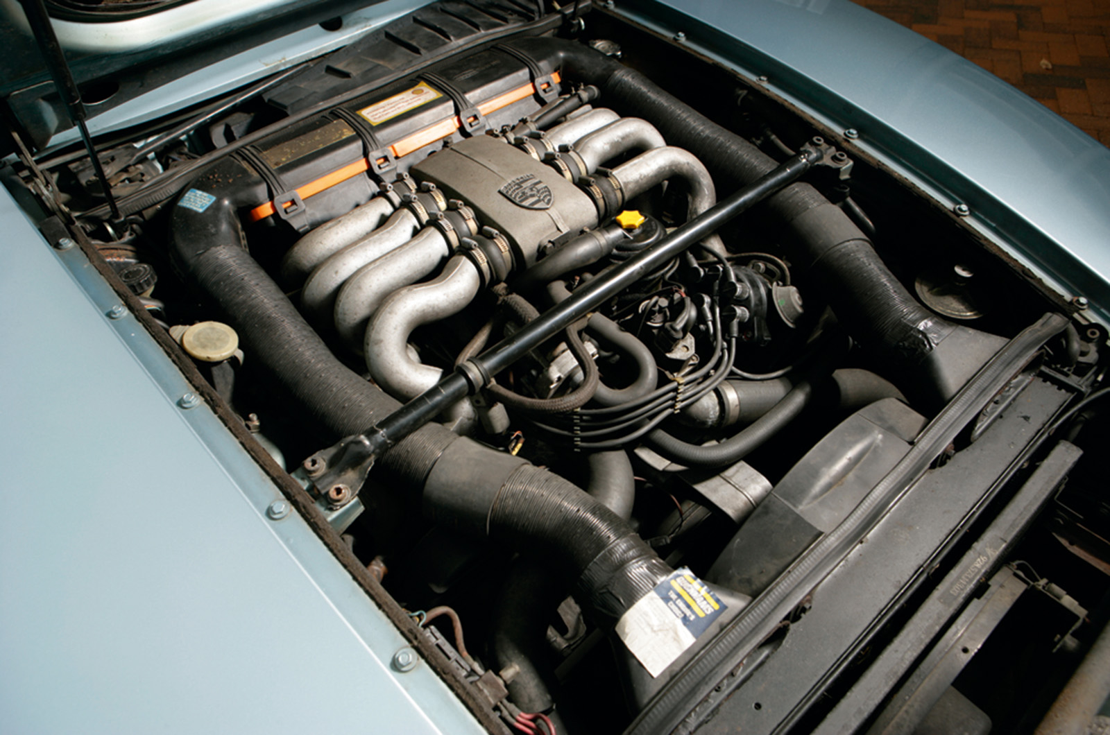 Classic & Sports Car – Porsche 928: technical knockout