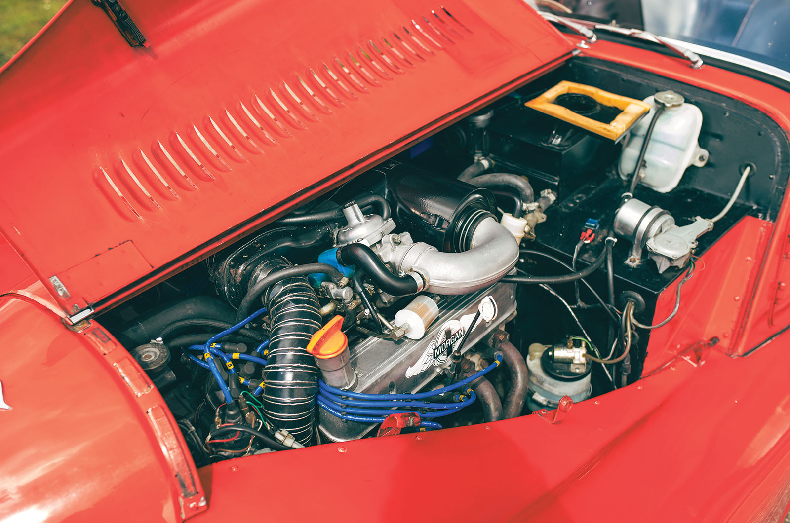 Classic & Sports Car – Best of British V8s: a royal rumble