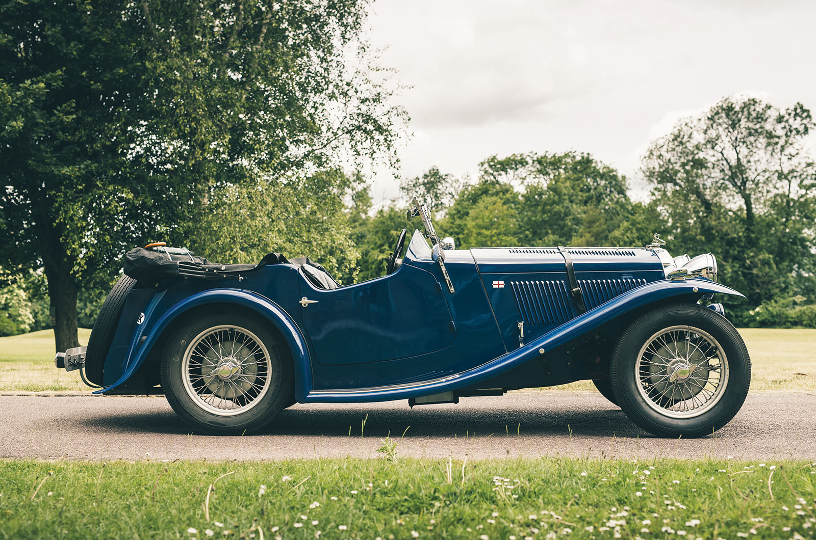 Classic & Sports Car – Wolseley Hornet Special: bodies of evidence