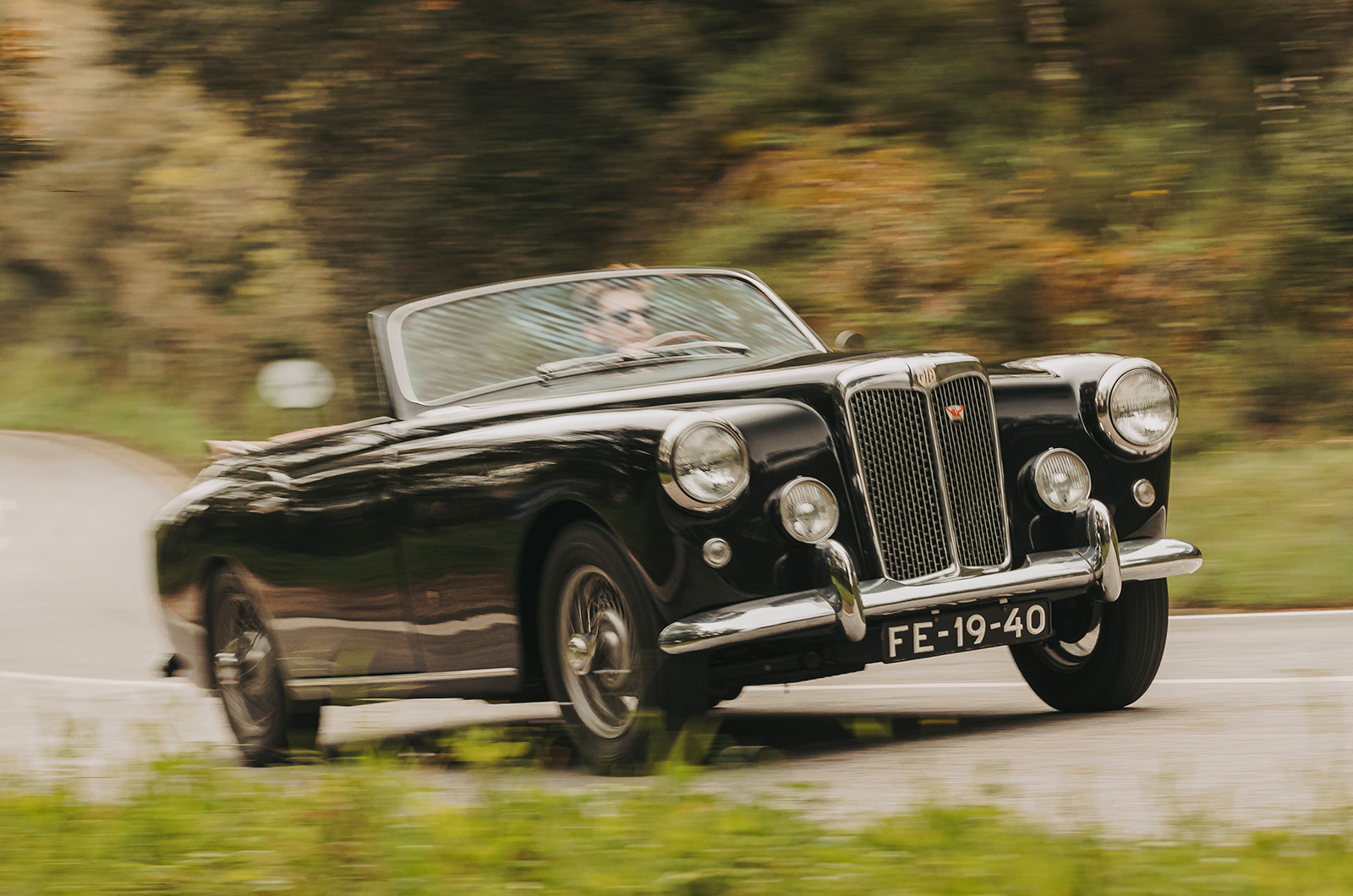 Classic & Sports Car – Arnolt-MG dhc: British engineering, Latin style