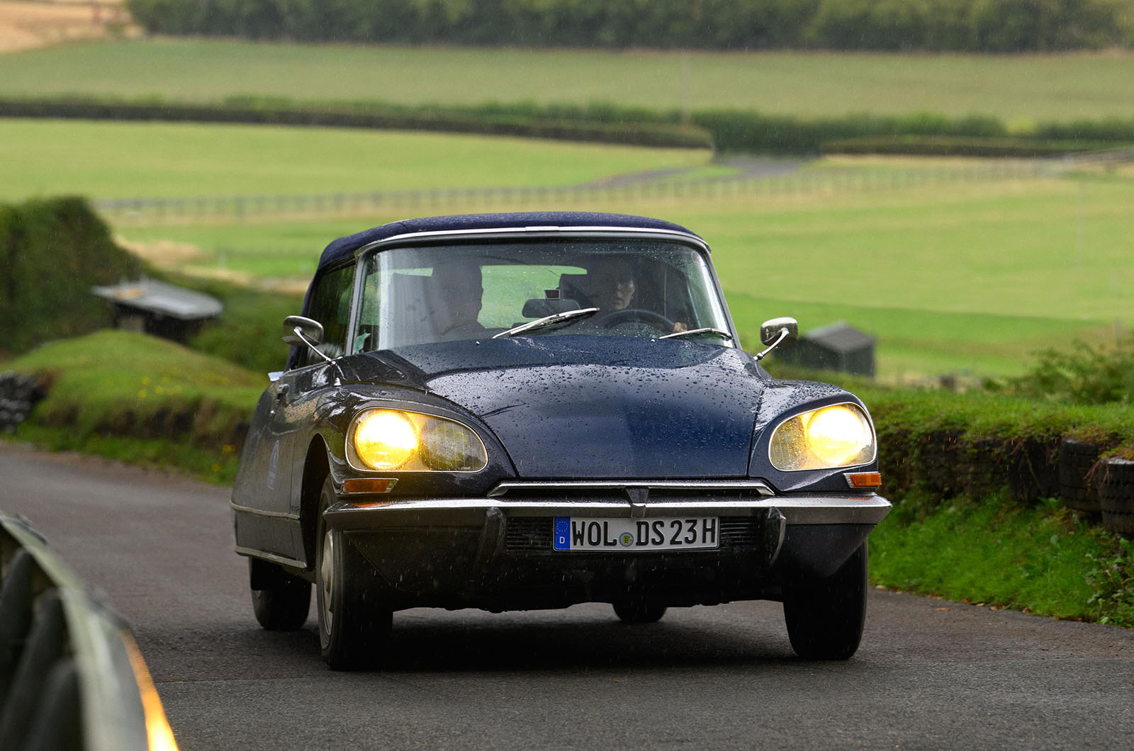 Classic & Sports Car – Concours classics in Wales: glamour on the go