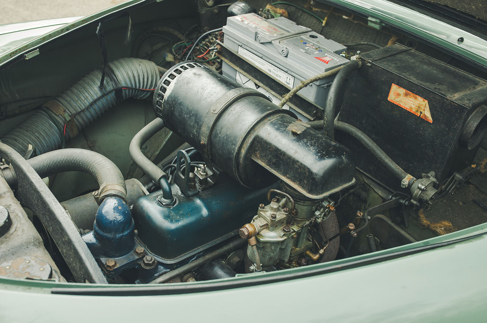 Classic & Sports Car – Standard Vanguard vs Austin Hereford: a life more ordinary