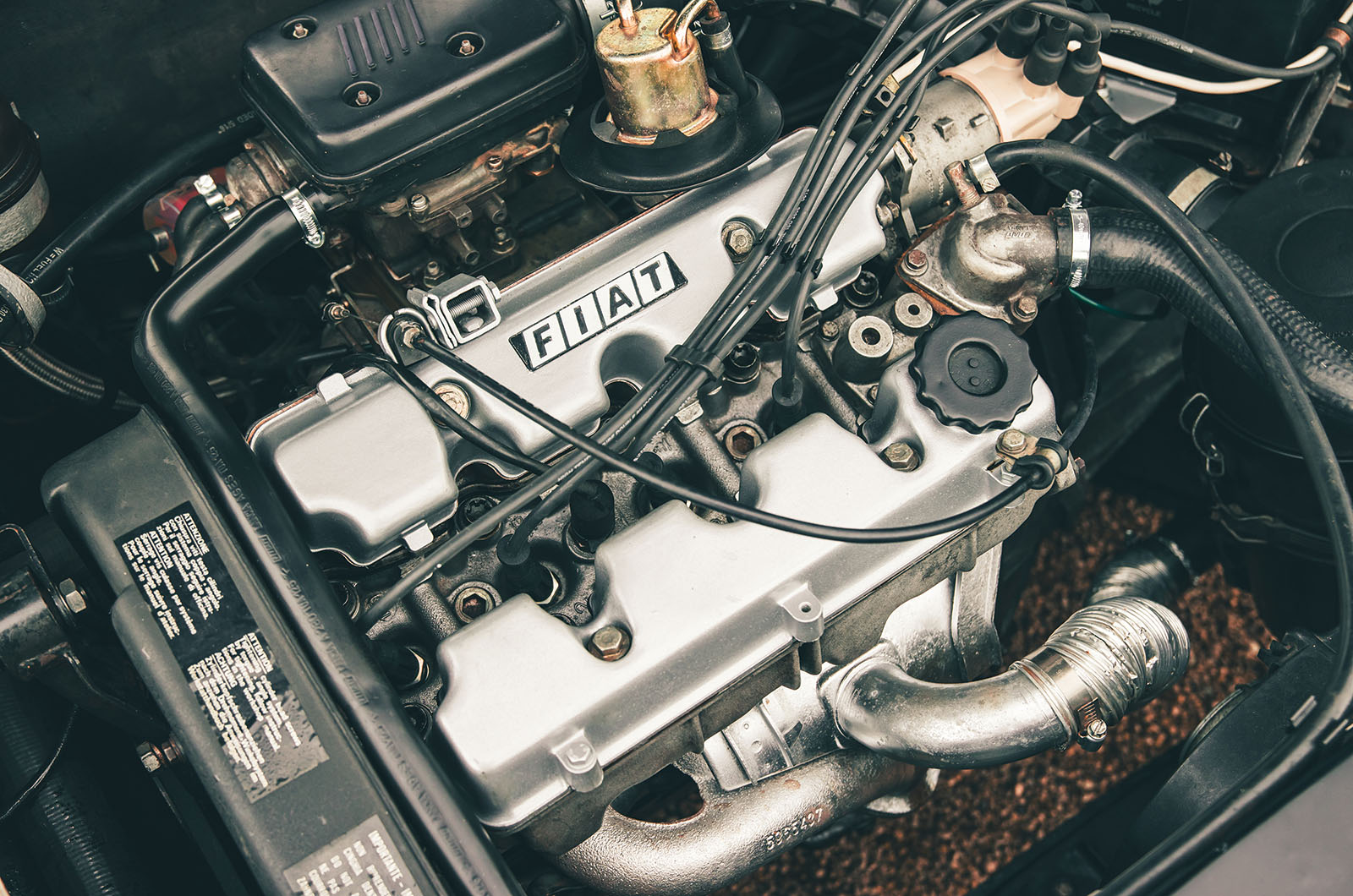 Classic & Sports Car – Alfa Romeo 164, Saab 9000, Lancia Thema and Fiat Croma: four of a kind