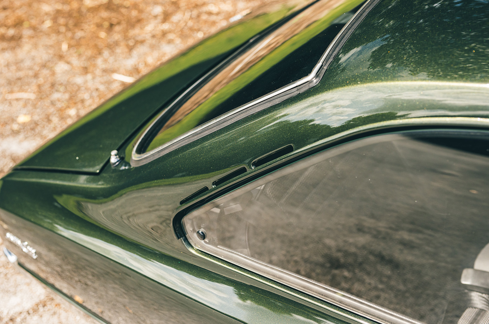 Classic & Sports Car – Mazda R100 Coupé: quiet revolutionary